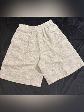 Vintage Roots High-Waisted Floral Jacquard Bermuda Shorts Beige 29” Waist